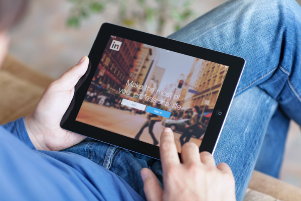 Social marketing: 4 ways to become a LinkedIn pro